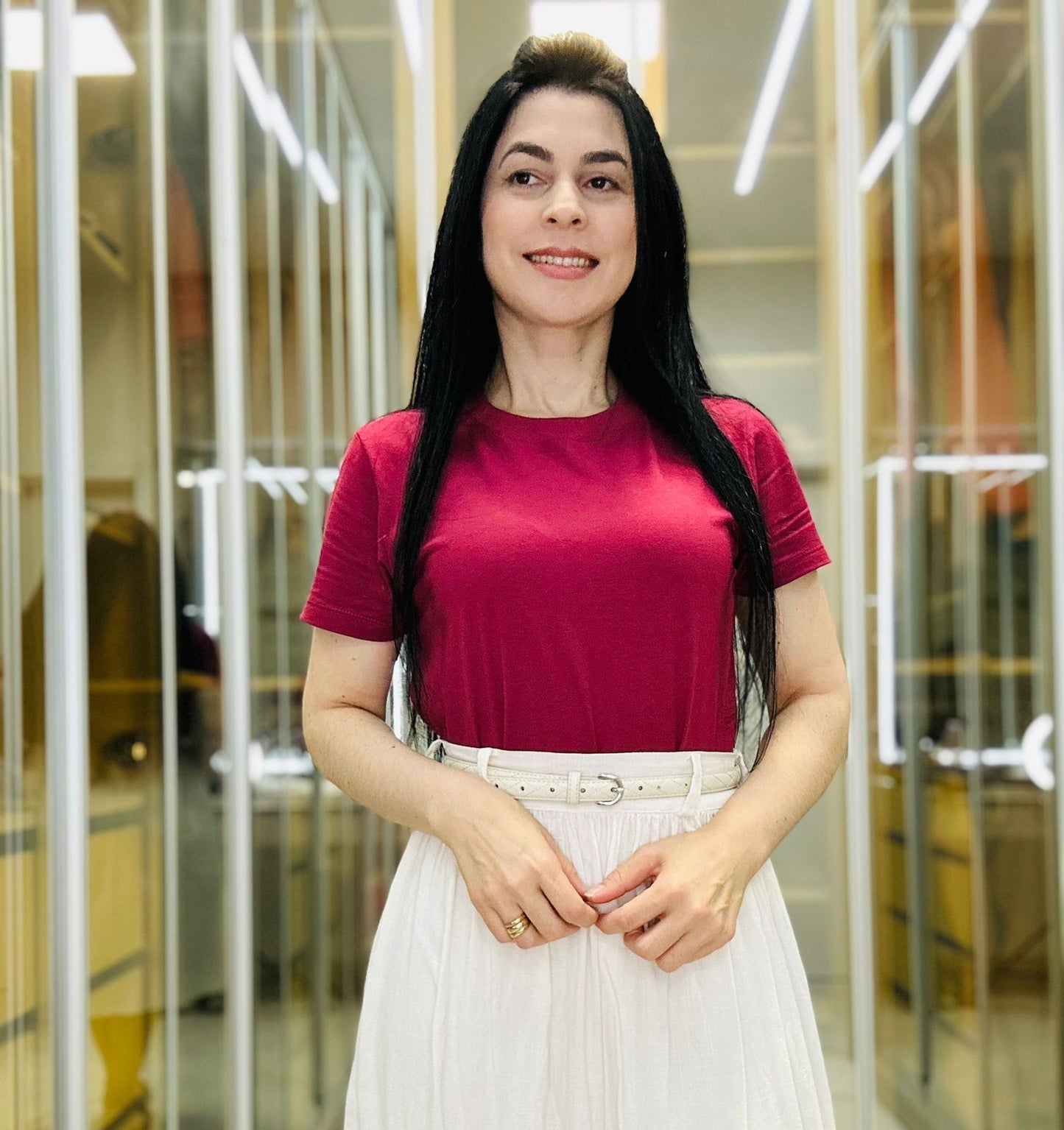 Blusa Feminina Básica de Algodão em Meia Malha Premium – T-Shirt Essential