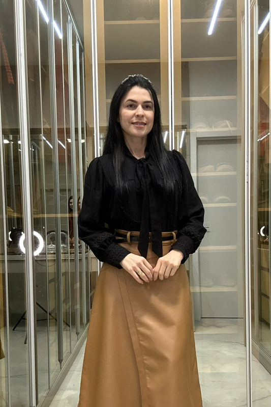 Blusa Manga Longa com Laço e Renda em Viscose | Crystal Modas